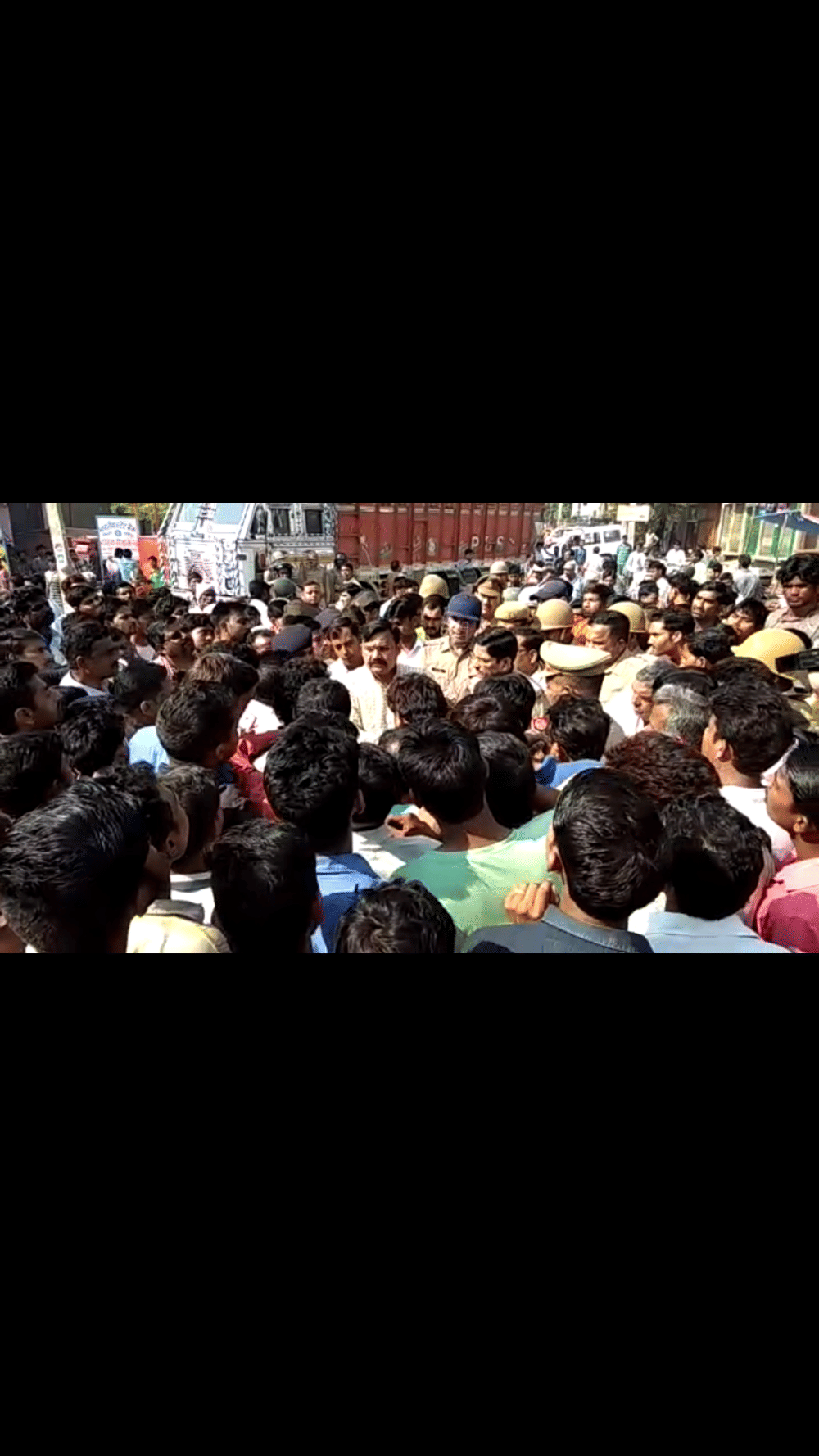 murder and robbery in kasganj 
