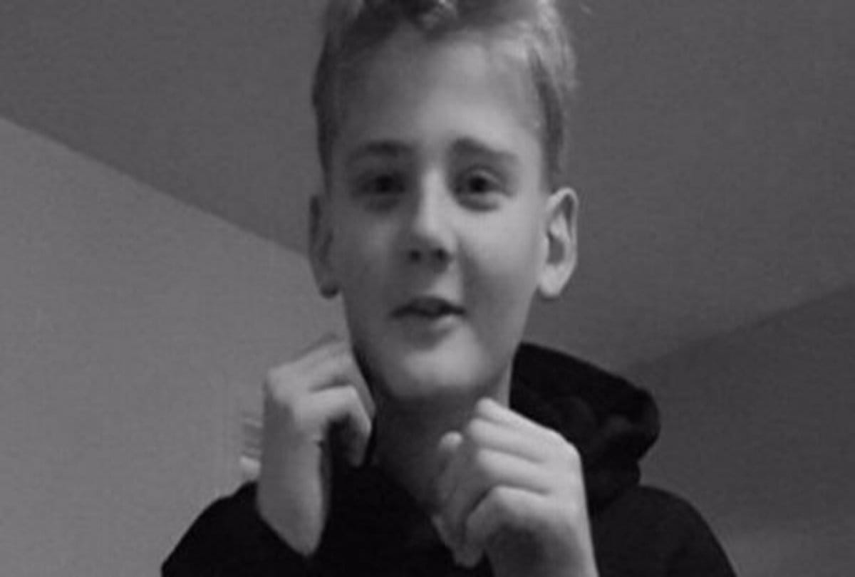 The fourteen year old kid suicide after his dogs death