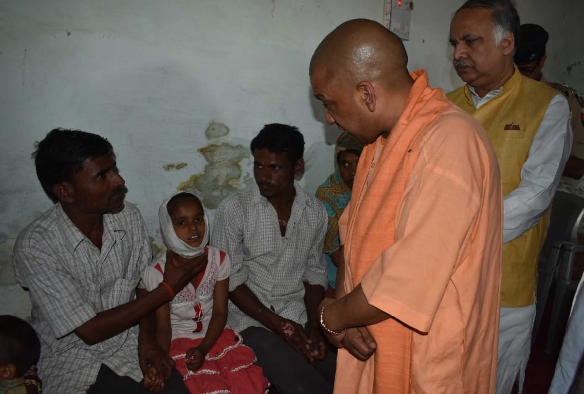 two lakh rupee as relief for those attacked by dogs in Sitapur 