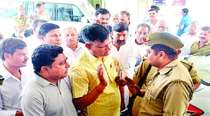 victim girl wrote a letter to the CM Yogi for justice, Attempt suicide