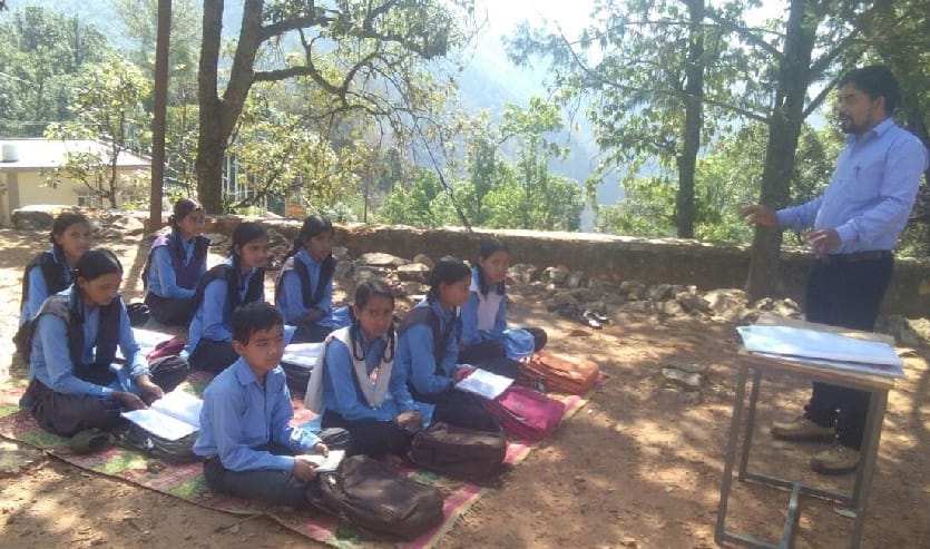 Kuntala High School is going on a teacher's trust