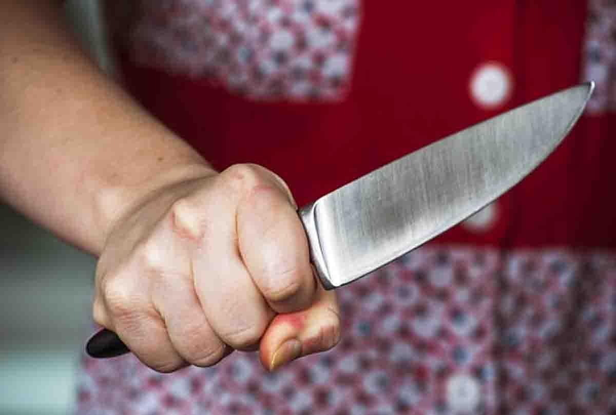 wife cut the private part of husband