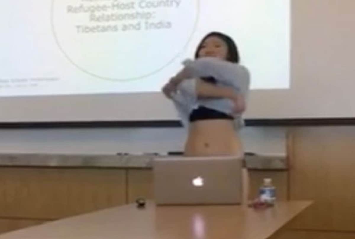 cornell student strips during presentation in america