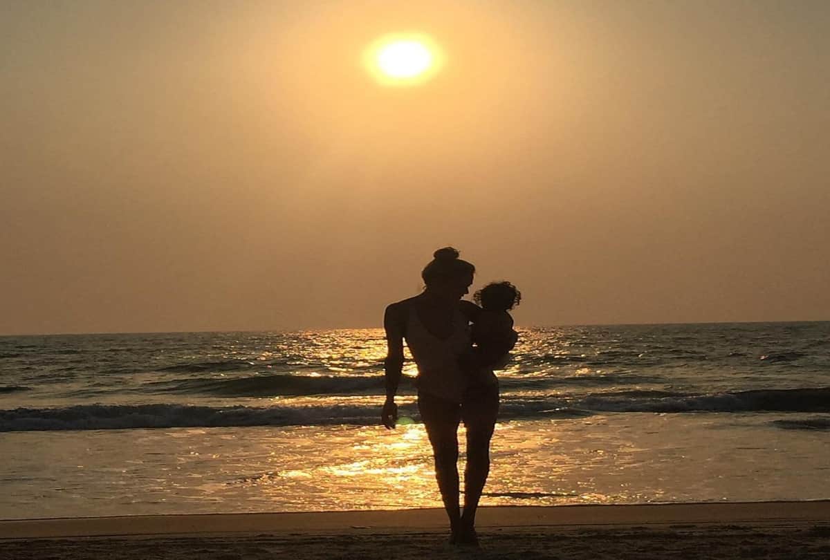 Bollywood Actress Lisa Haydon Under Water Photo shoot With Son Zack Lalvani 