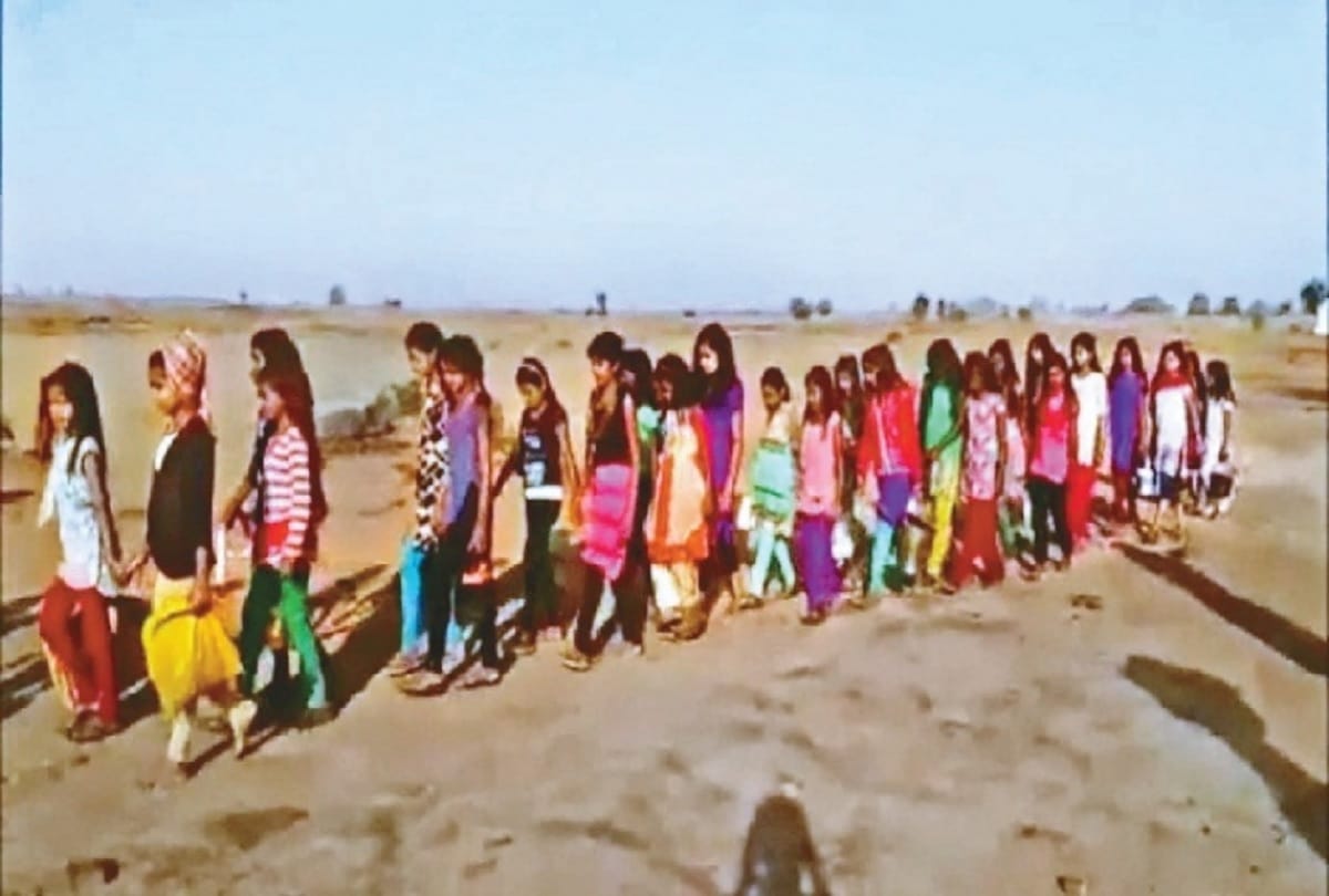 Girl Students of state government hostels in Madhya Pradesh are forced to open bath
