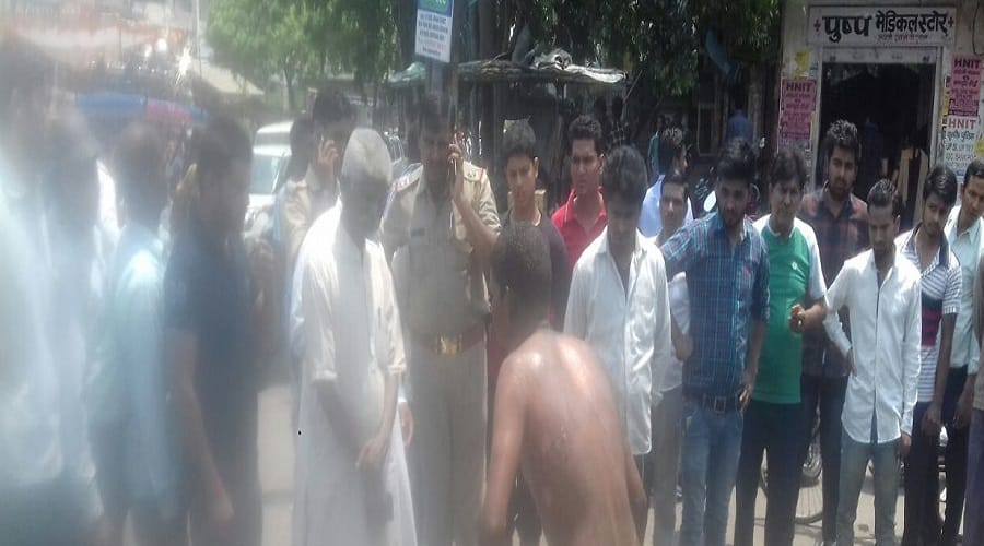 A young man in Meerut set himself on fire