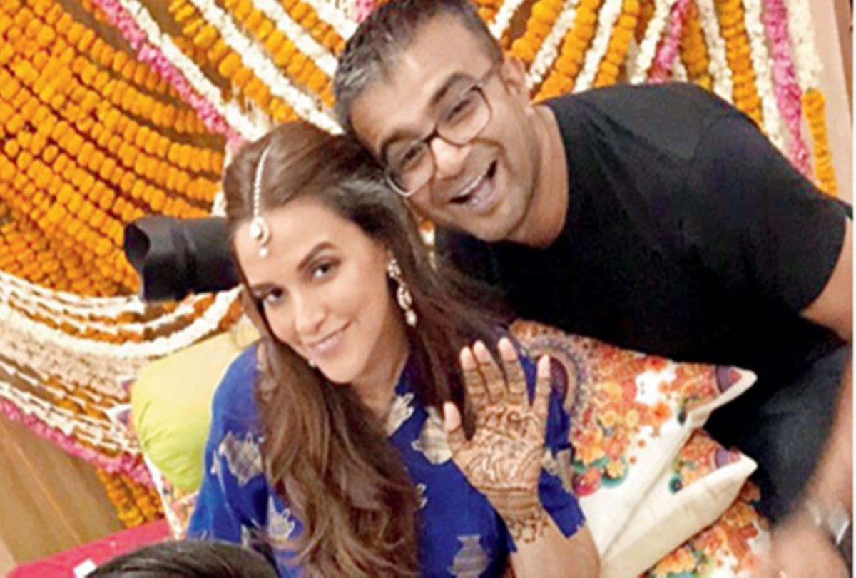 Neha Dhupia million dollar smile will melt your heart see her mehendi ceremony  pics