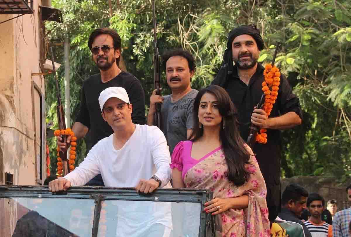 Rahul dev verma is assistant director of the film Phamous  