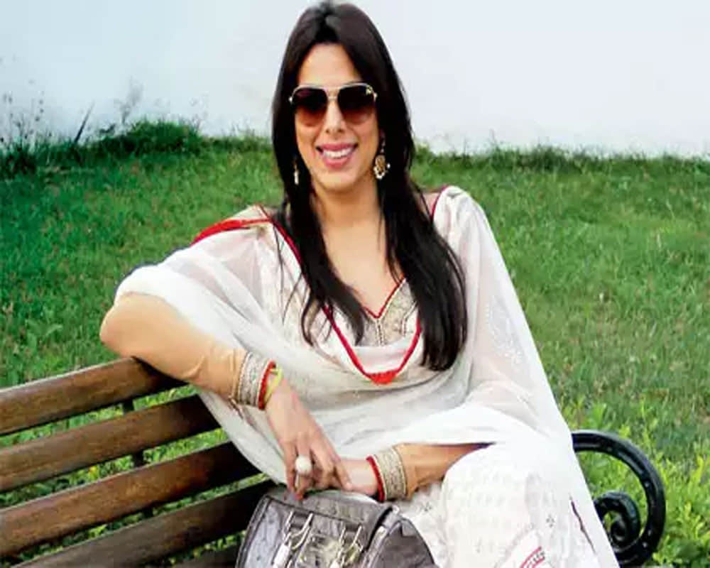 Pooja Bedi daughter Aalia Furniturewalla to 5 Bollywood Divorced Actress Are Living Now With Father