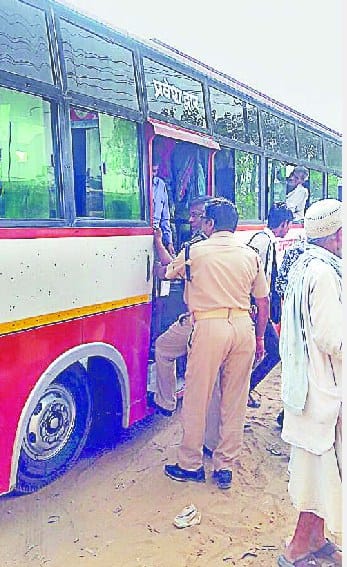 nakli roadways par chala rto kaa danda
