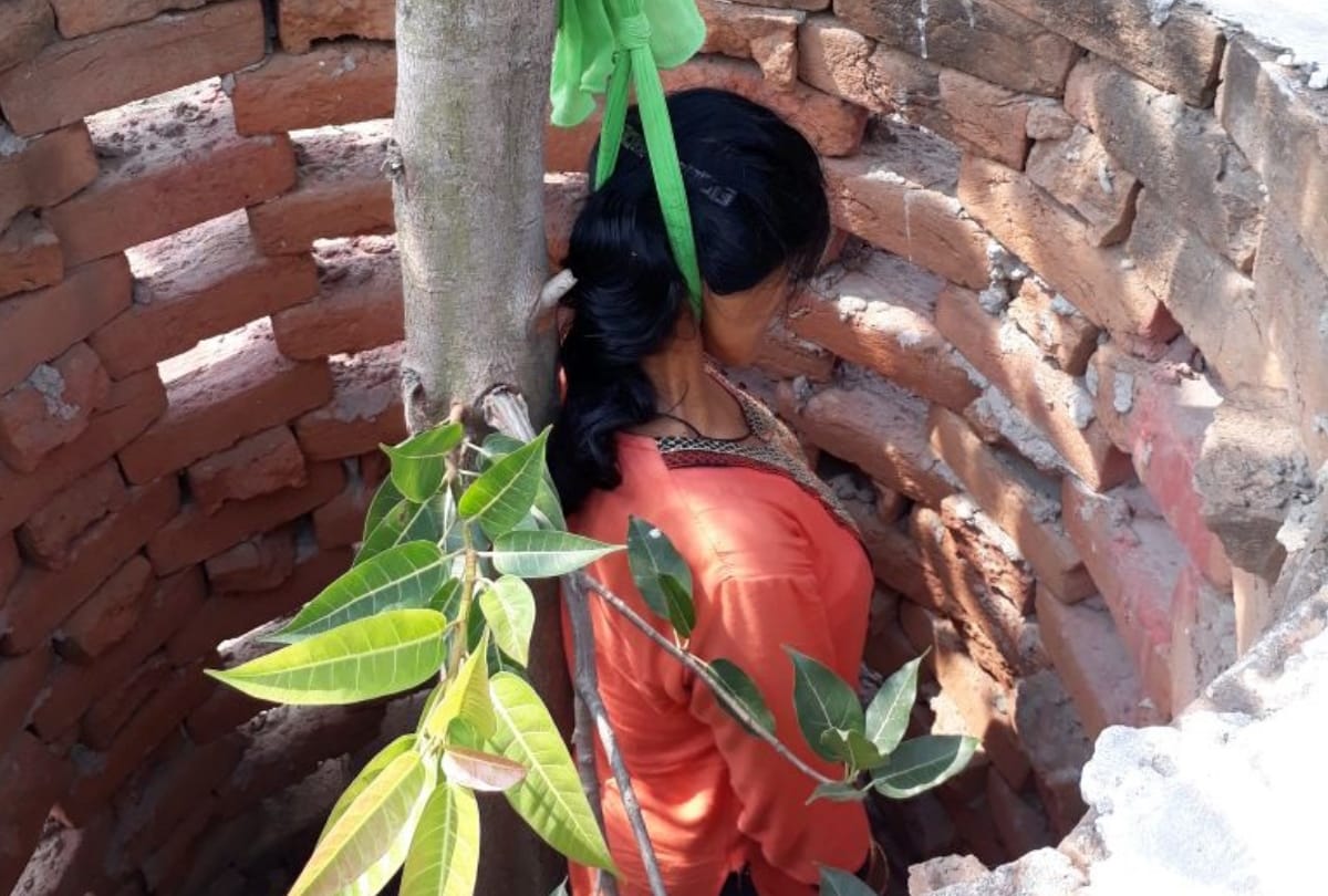 dead body of ph women found in mohanlalganj
