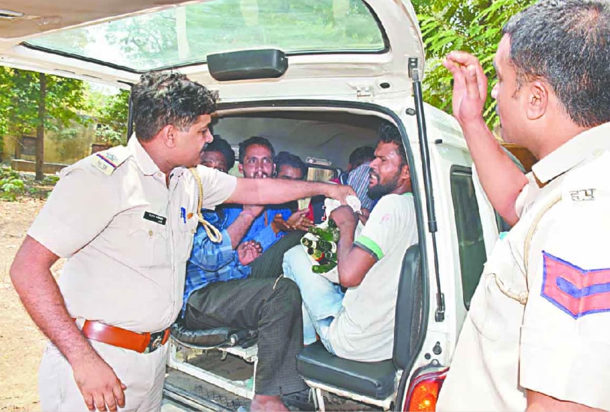 police did not have gypsy the alcoholics taken in ambulance in faridabad