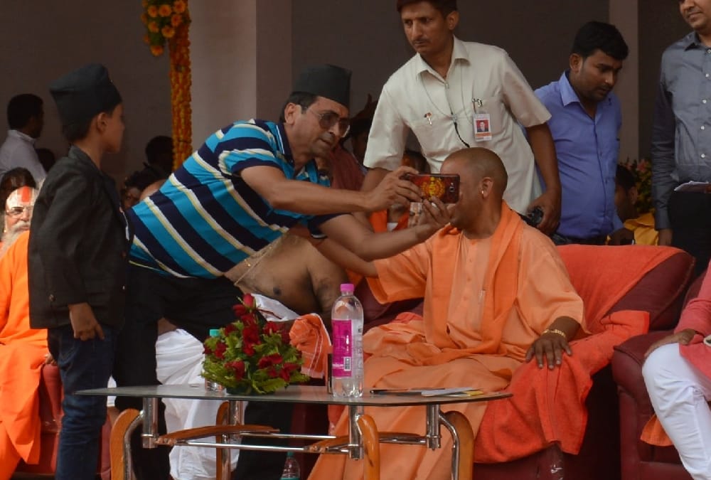  yogi adityanath welcomes india nepal bus service.
