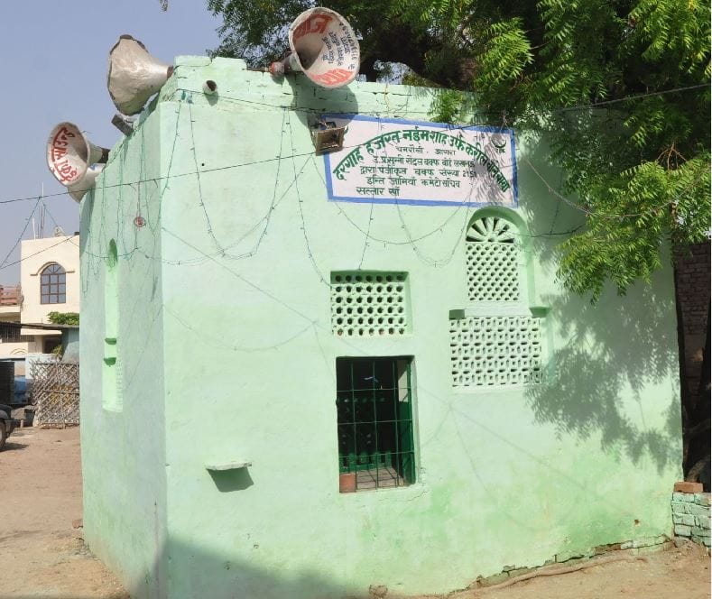 communal tension kept in agra 