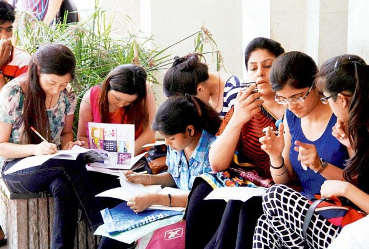 HRD Ministry Releases All India Higher Education 2018-19 Survey Report