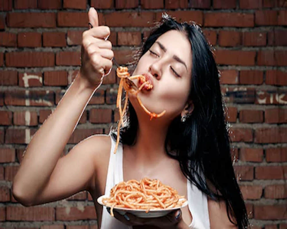Know about those 5 things which women should avoid doing at night