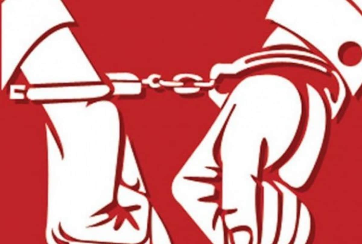 Airforce sergeant honey trap woman took number from facebook friendship on whatsapp