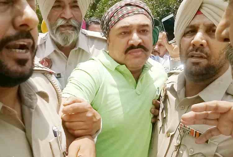 parminder singh bajwa arrested by jalandhar police