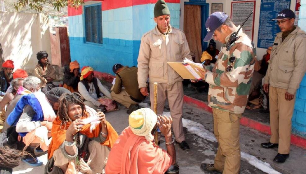 Beggars does offensive act in badrinath dham