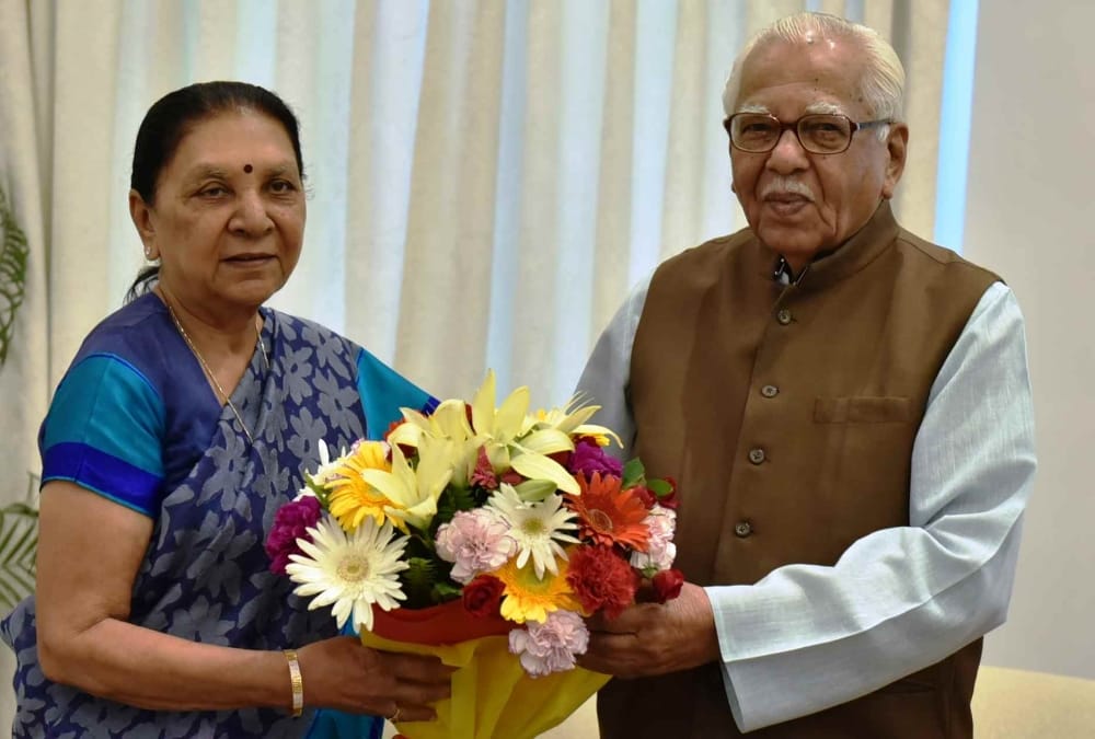 madhya pradesh governor meets uttar pradesh governor ram naik.