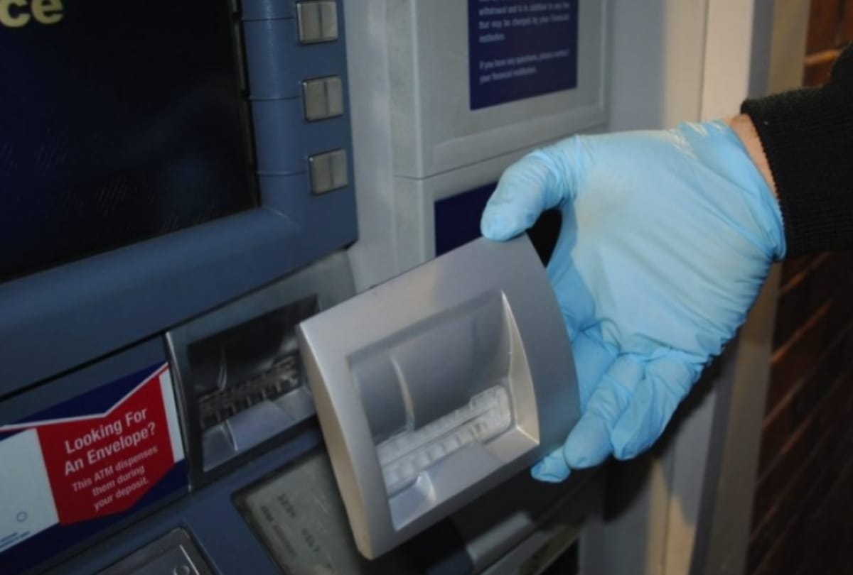 Police arrested four romanian people for ATM Robbery in delhi