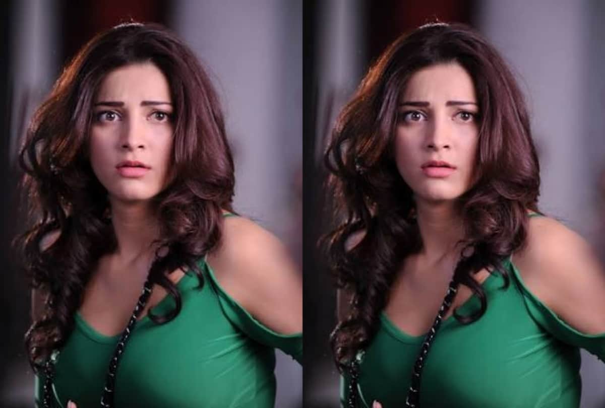 After Shobha De Shruti Haasan Slams Bollywood Celebs Enjoying Vacation in Maldives
