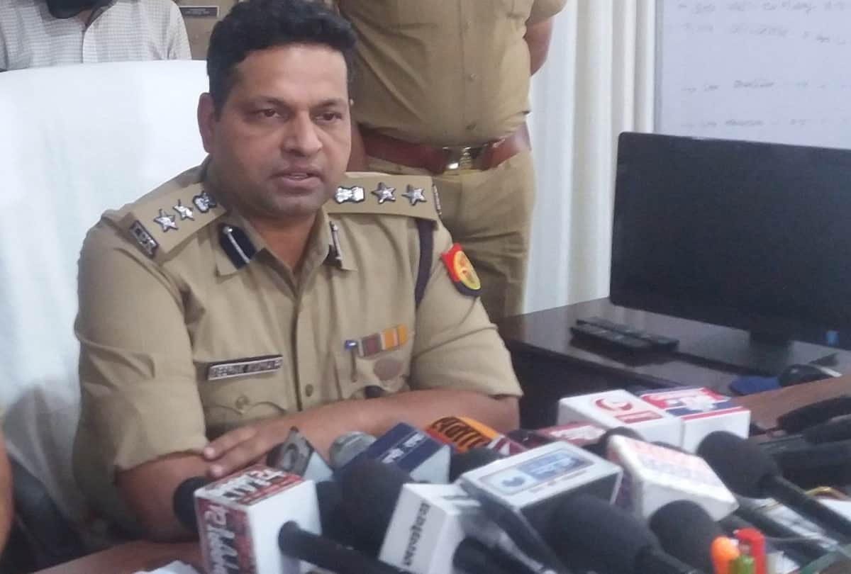 know about the IPS deepak kumar
