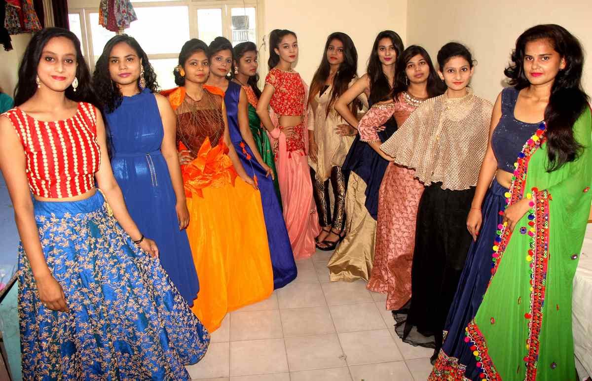 Fashion show in gujrat and models walk on ramp