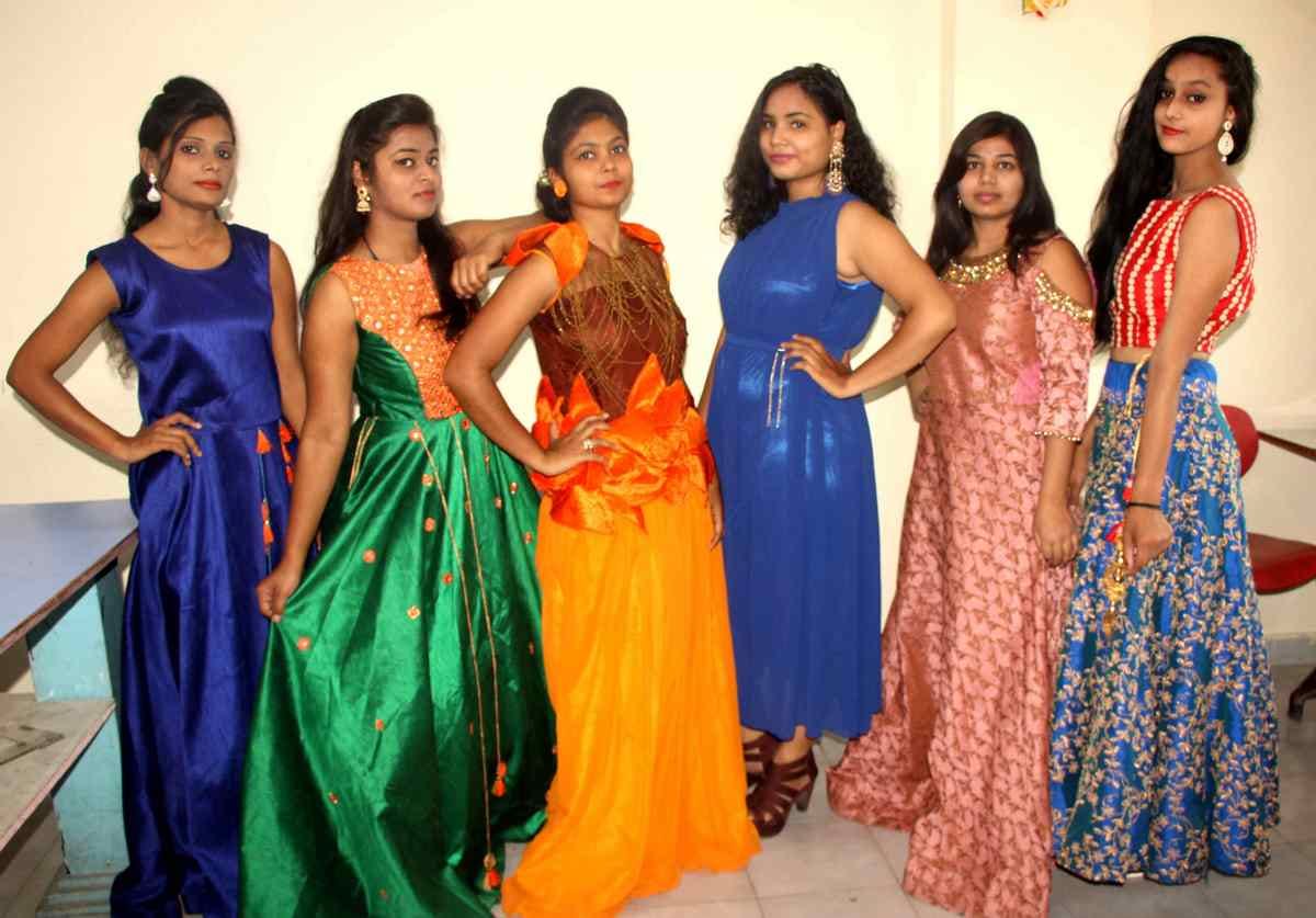 Fashion show in gujrat and models walk on ramp