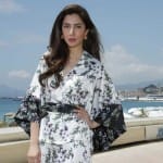 Mahira Khan shared her experience on social media with photo