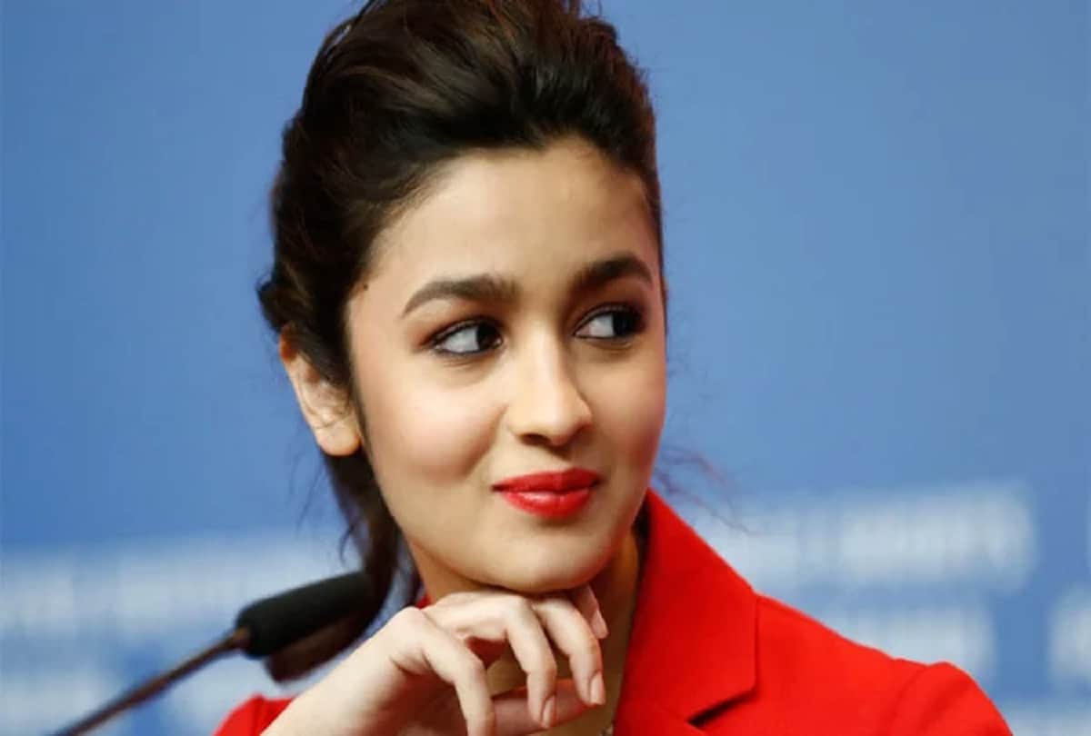 Rishi Kapoor likes alia bhatt and This tweet conformation for Ranbir and alia linkup