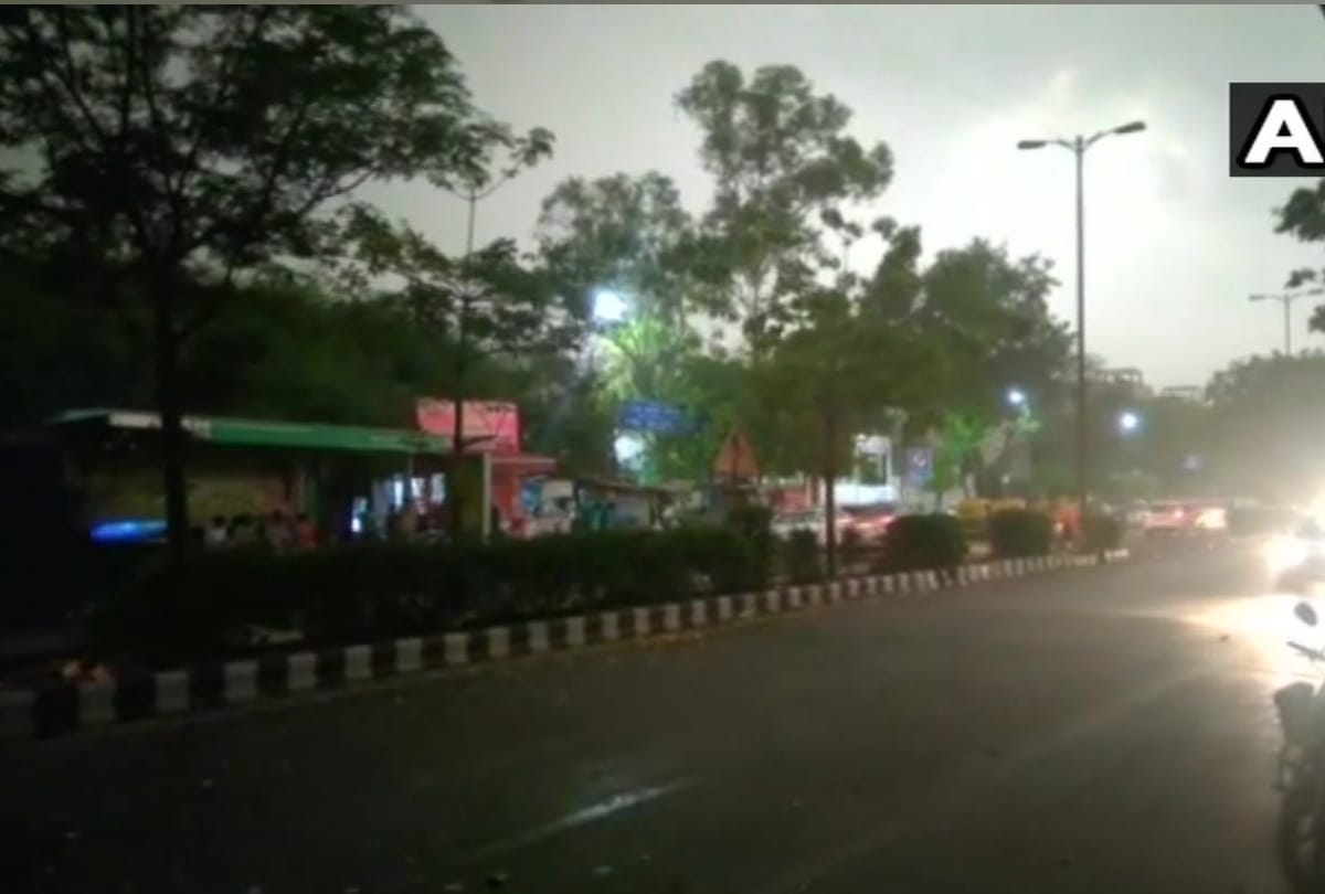 65 किलोमीटर की रफ्तार से चली आंधी