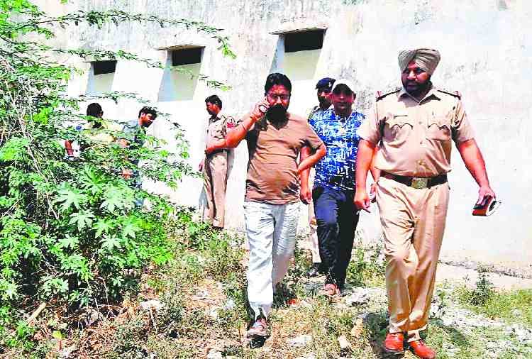 man dead body found in manimajra