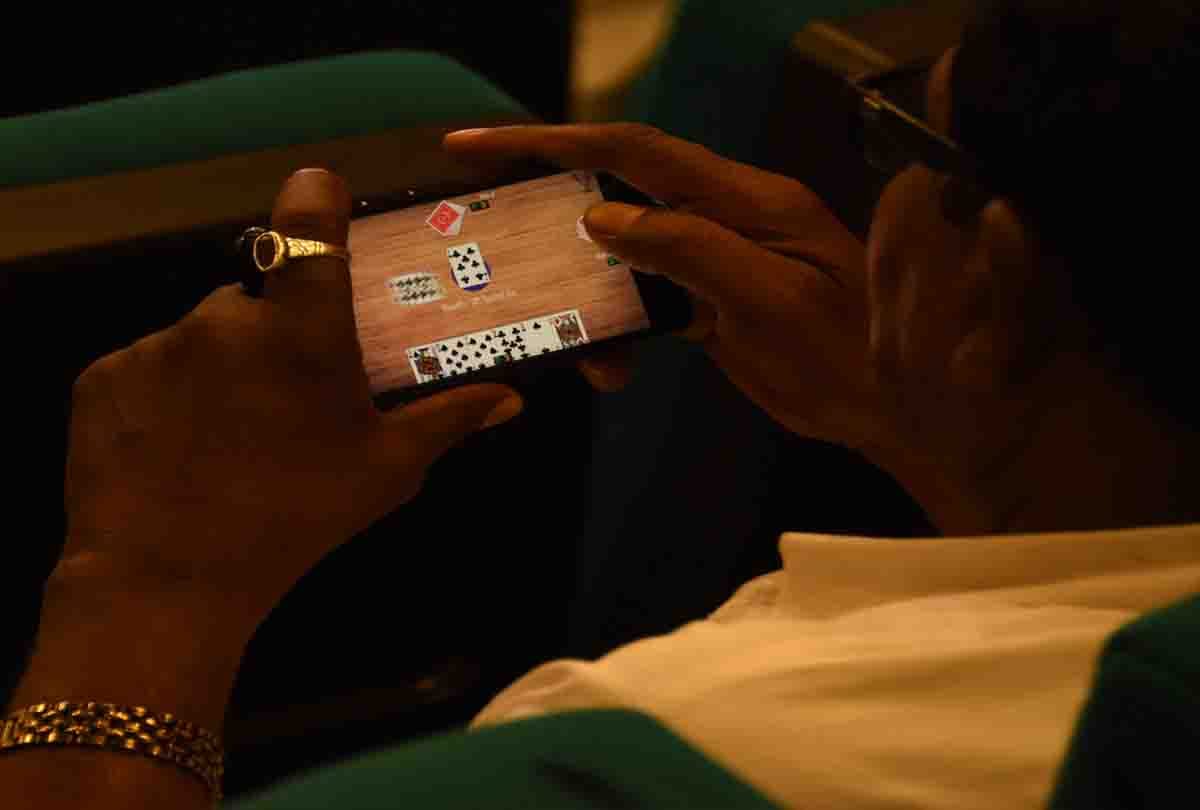 angry Congress workers Unhappy with performance