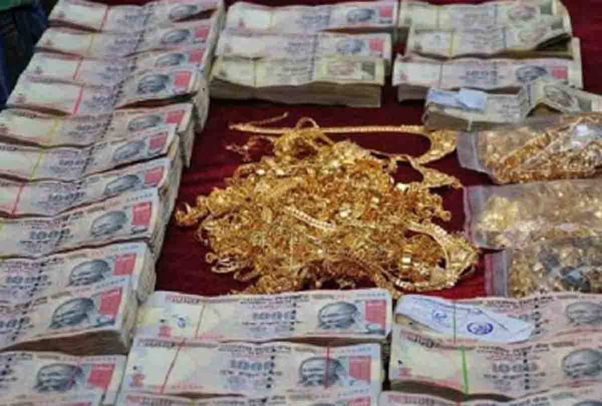 income tax raid in kanpur leather businessman