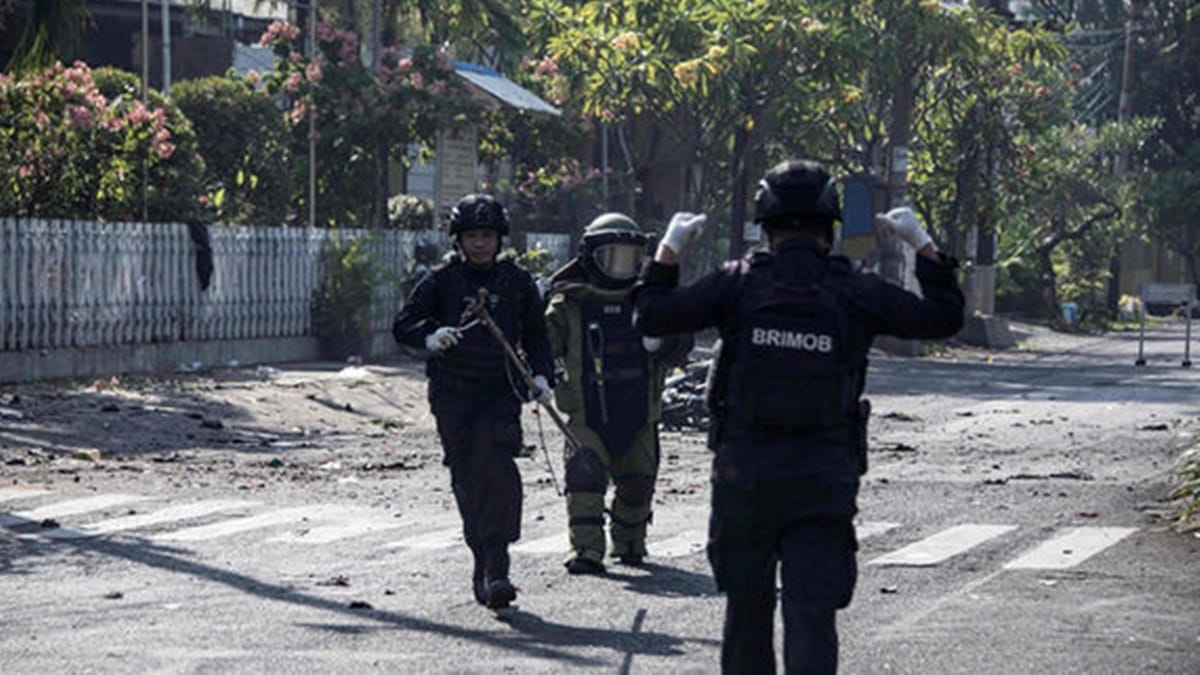bomb exploded at 3 church in Indonesia Surabaya City in which two people dead