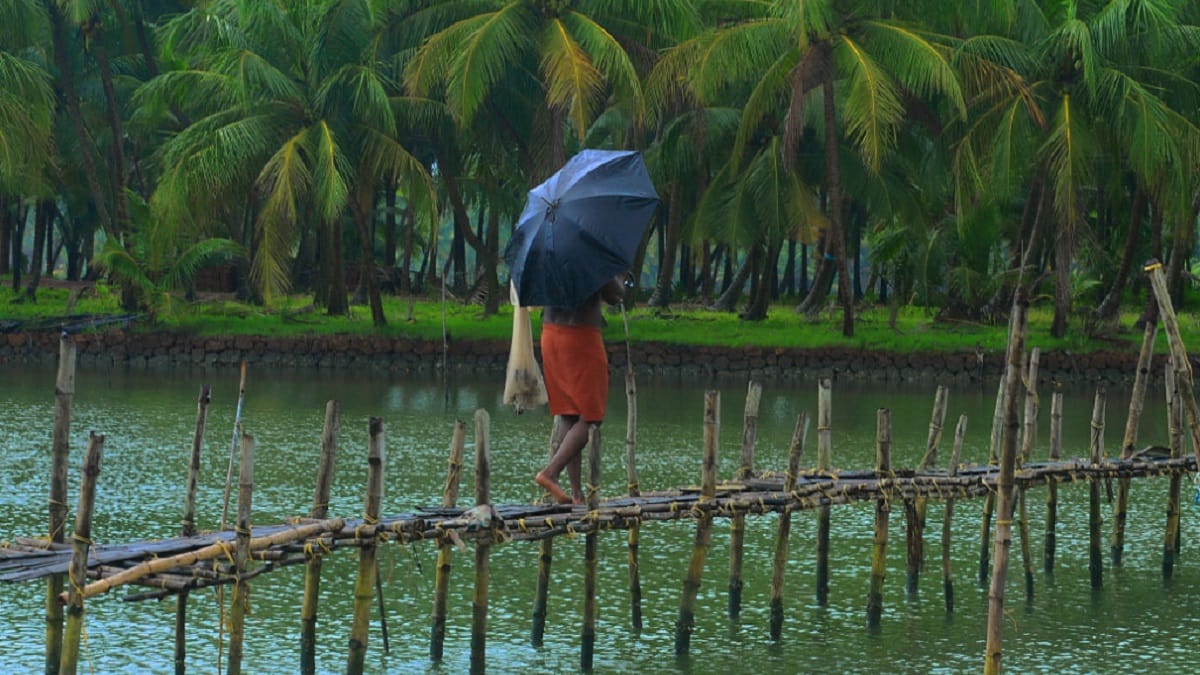 southwest monsoon is expected to hit Kerala on may 28 according to Skymet