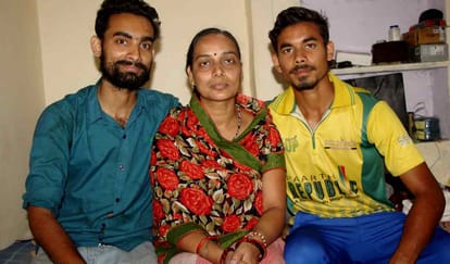 Mother understand needs and feelings of her children 