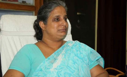 Mother understand needs and feelings of her children 