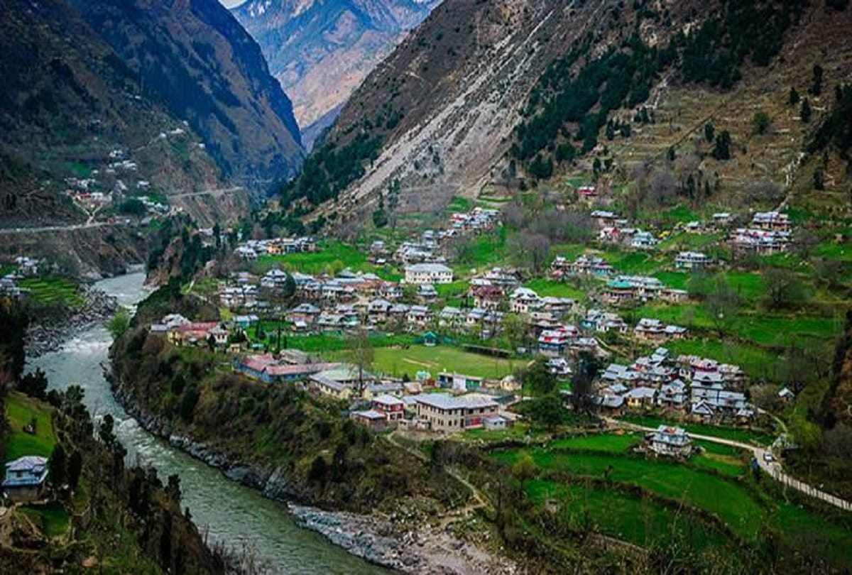 Five students died in bridge collapse in Pok, 20 tourists missing 