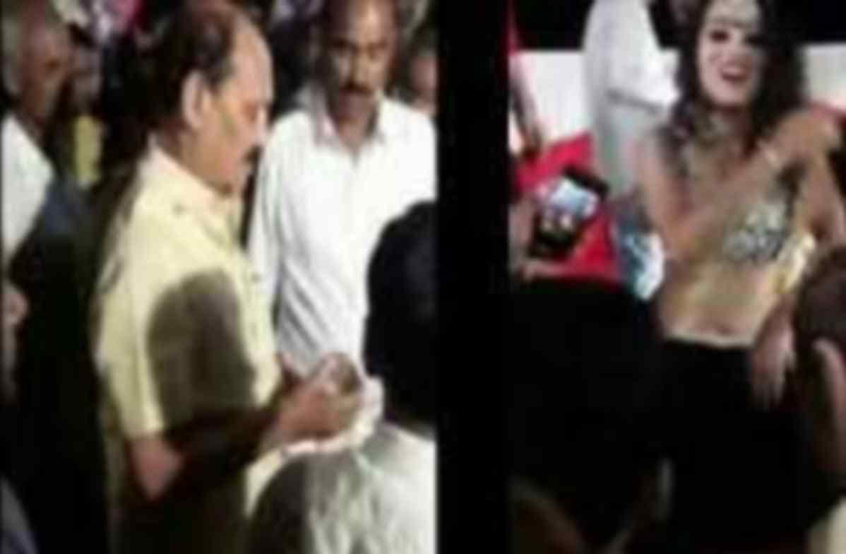 Former MP ramakant yadav  video viral 