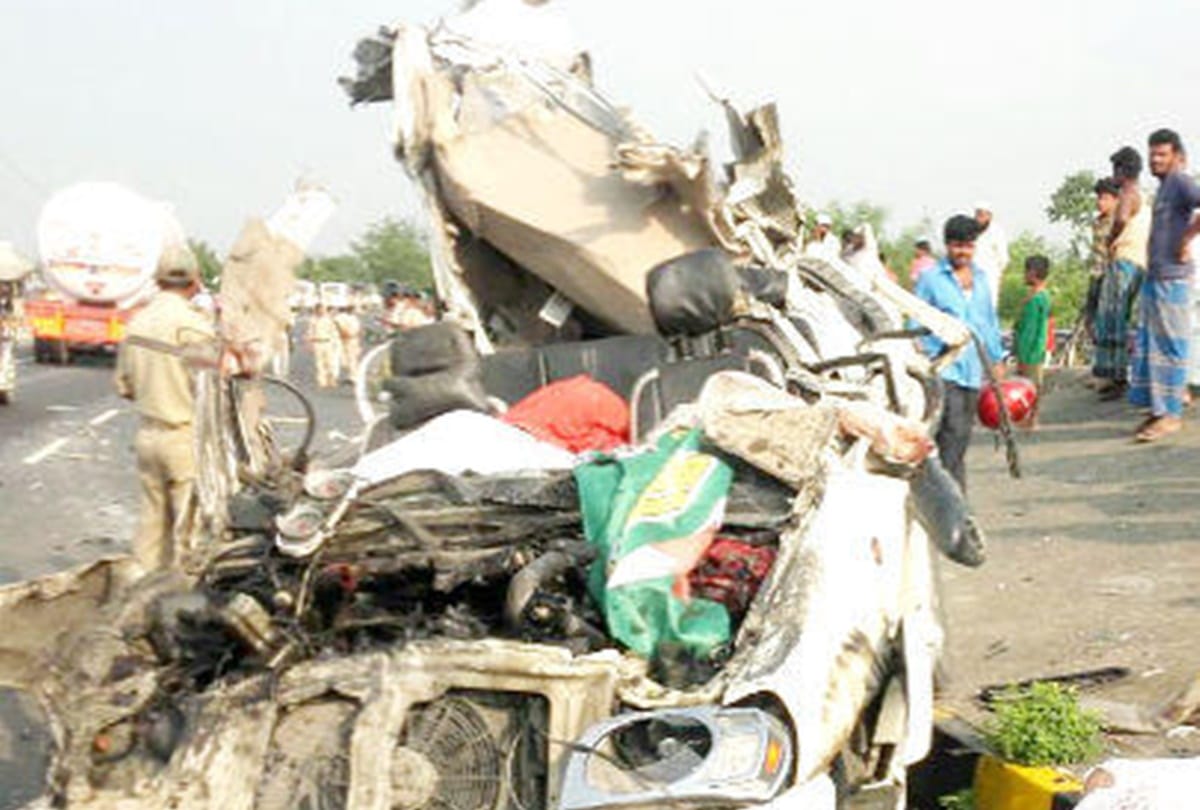 car returning from Tej Pratap and aishwarya rai wedding met with an accident