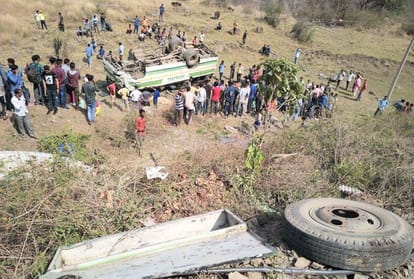 14 killed in bus and car accidents in shimla and sirmour in himachal pradesh