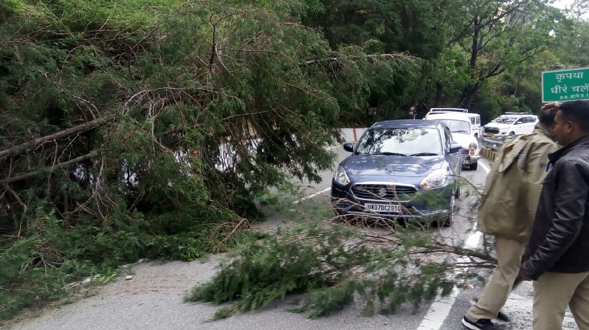 Dust Storm hit uttarakhand after rain and thunderstorm