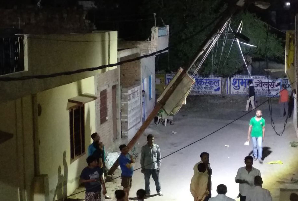 pictures of storm of kanpur and nearby districts