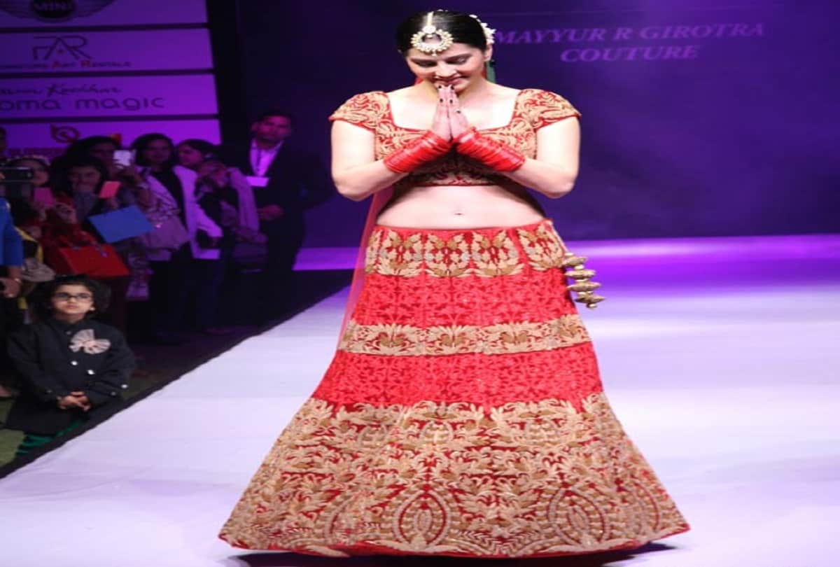 sunny leone in traditional dress