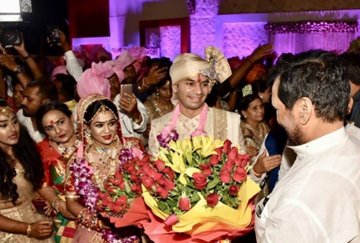 Wedding Pictures Of Lalu Prasad Son Tej Pratap Yadav And Aishwarya Rai In Patna