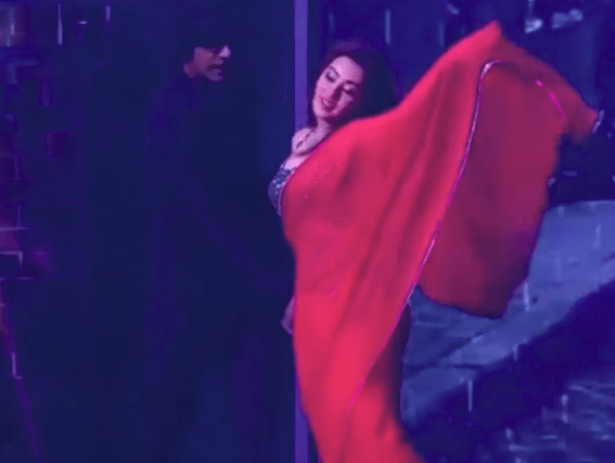 bigg boss 11 winner shilpa shinde romantic dance with sunil grover