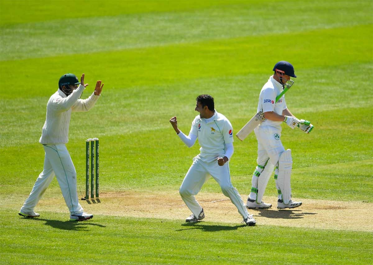 ireland force to play follow on and pakistan in strong position 