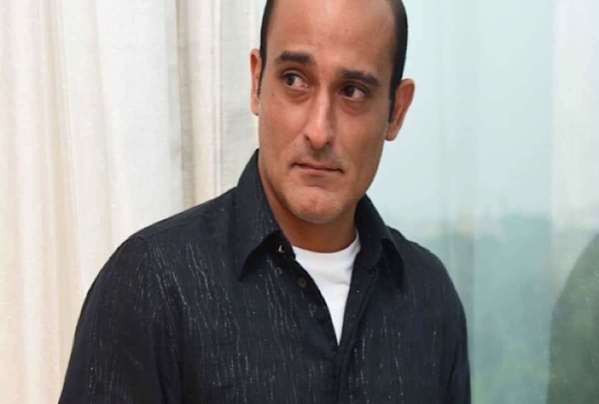 akshay khanna lose of role sunil dutt in movie sanju